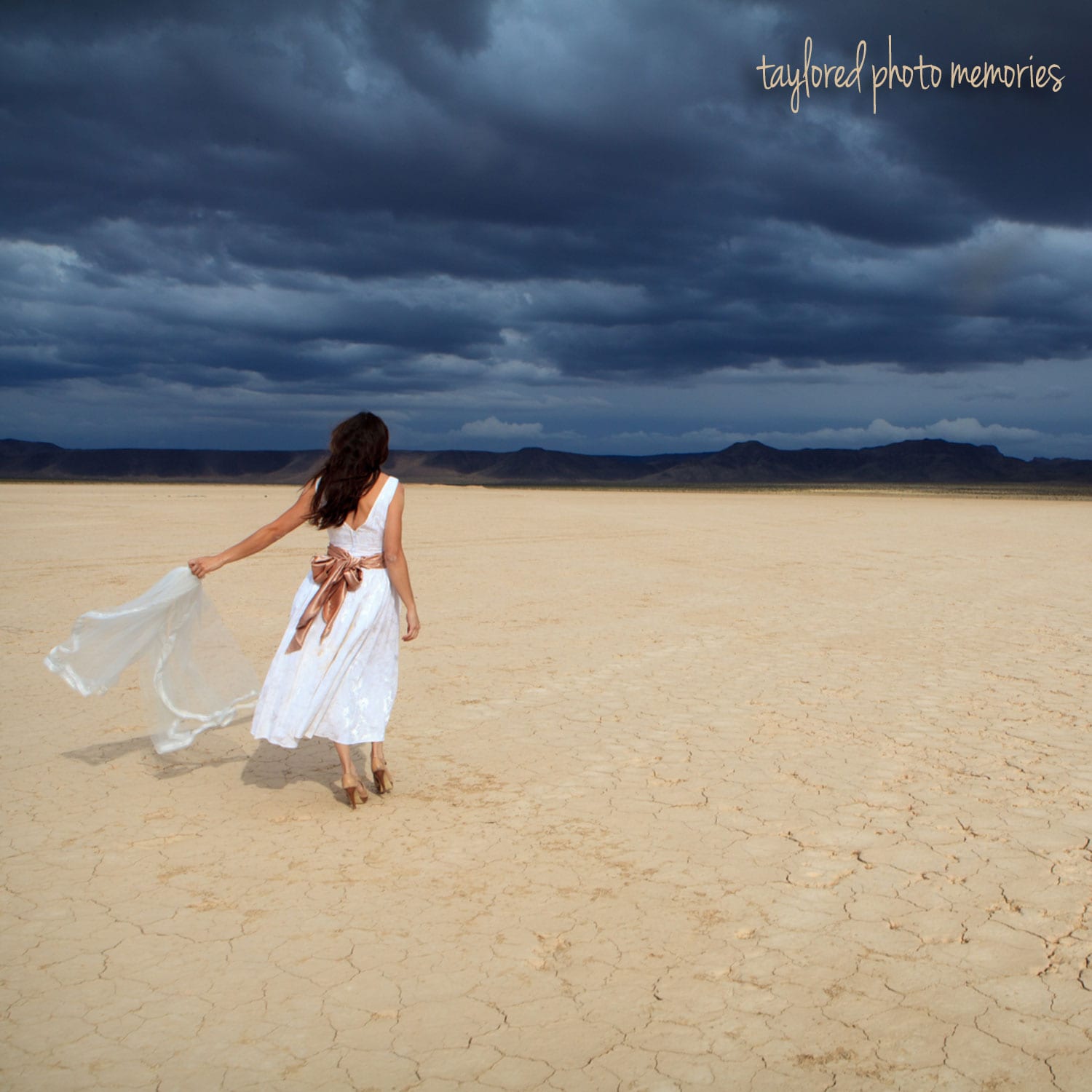 Dry Lake Bed | Las Vegas, NV | Bridal Shoot | Las Vegas Photographers
