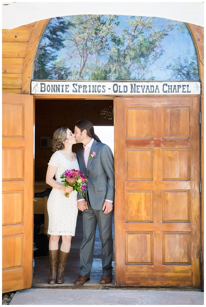 Red Rock Canyon Wedding At Bonnie Springs Las Vegas Photographers Home